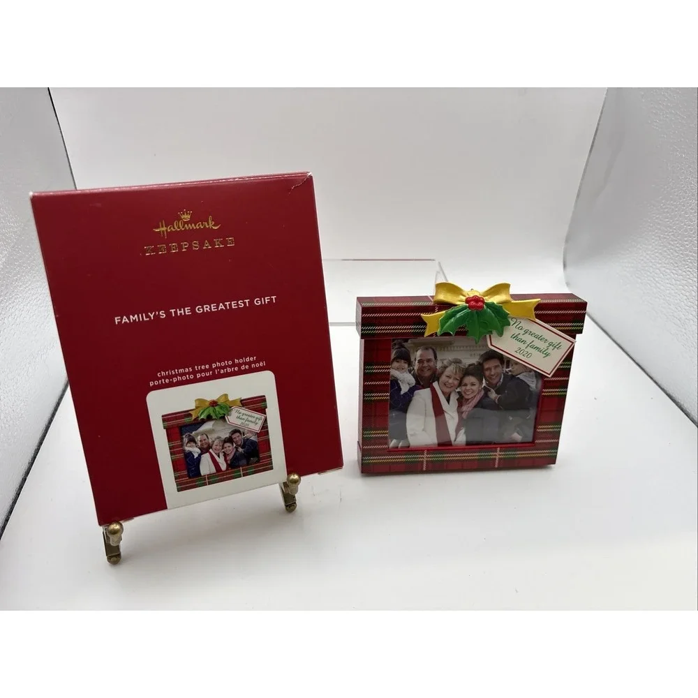 2020~Hallmark Keepsake Ornament~Family's  The Greatest‎ Gift Photo Holder~NIB